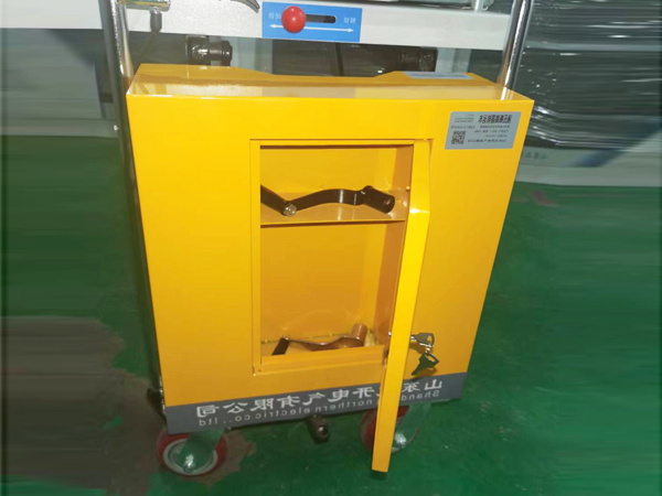 转运车工具箱内部